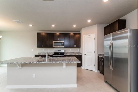 Villa ou maison à louer à Plant City, Floride: 4 chambres, 181.81 m2 № 1905148 - photo 5