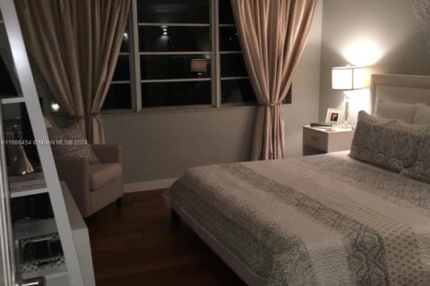 Condo in North Bay Village, Florida, 1 bedroom  № 1738846 - photo 8