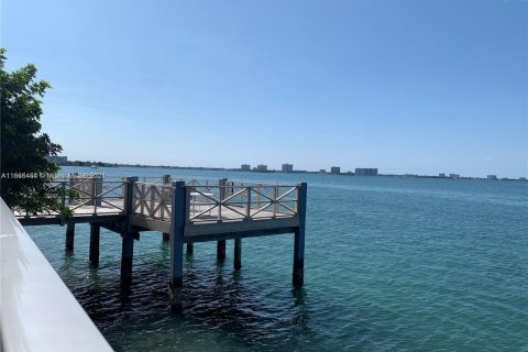 Condo in North Bay Village, Florida, 1 bedroom  № 1738846 - photo 30