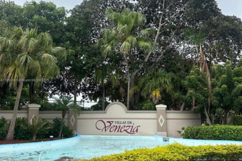 Copropriété à vendre à Sunrise, Floride: 1 chambre, 69.12 m2 № 1946390 - photo 1