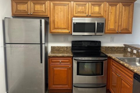 Copropriété à vendre à Sunrise, Floride: 1 chambre, 69.12 m2 № 1946390 - photo 2