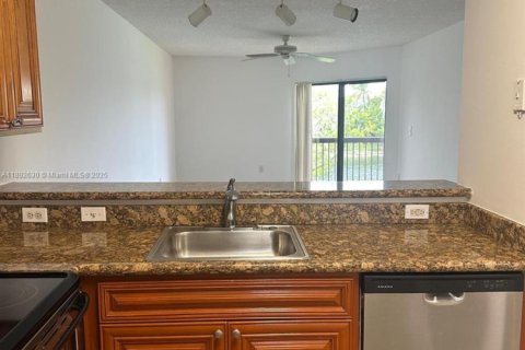 Copropriété à vendre à Sunrise, Floride: 1 chambre, 69.12 m2 № 1946390 - photo 3