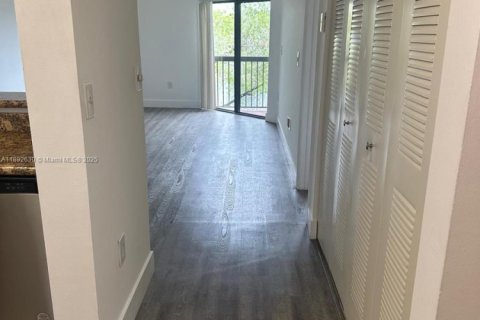 Copropriété à vendre à Sunrise, Floride: 1 chambre, 69.12 m2 № 1946390 - photo 7