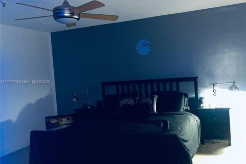 Condominio en venta en Miami, Florida, 1 dormitorio, 88.44 m2 № 1862452 - foto 12