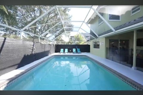 House in Cooper City, Florida 5 bedrooms, 245.63 sq.m. № 2402436 - photo 25