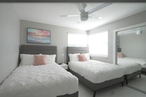 House in Cooper City, Florida 5 bedrooms, 245.63 sq.m. № 2402436 - photo 21
