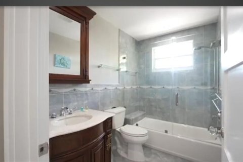 House in Cooper City, Florida 5 bedrooms, 245.63 sq.m. № 2402436 - photo 22