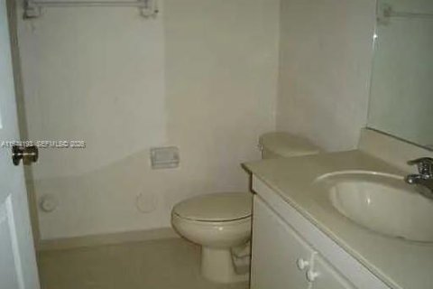 Condo in Cutler Bay, Florida, 3 bedrooms  № 2000906 - photo 5