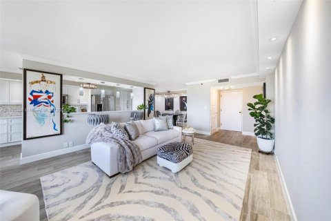 Copropriété à vendre à Miami, Floride: 2 chambres, 126.63 m2 № 1821788 - photo 3