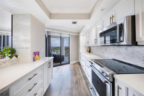 Copropriété à vendre à Miami, Floride: 2 chambres, 126.63 m2 № 1821788 - photo 12