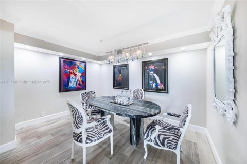 Copropriété à vendre à Miami, Floride: 2 chambres, 126.63 m2 № 1821788 - photo 13