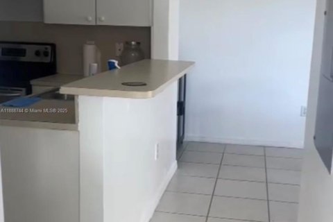 Adosado en venta en Doral, Florida, 3 dormitorios, 112.41 m2 № 1938590 - foto 9