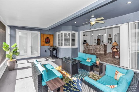 Casa en venta en Orlando, Florida, 4 dormitorios, 222.22 m2 № 1909912 - foto 22