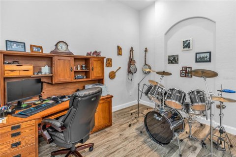 Casa en venta en Orlando, Florida, 4 dormitorios, 222.22 m2 № 1909912 - foto 11