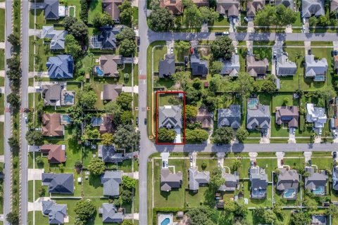 Casa en venta en Orlando, Florida, 4 dormitorios, 222.22 m2 № 1909912 - foto 8