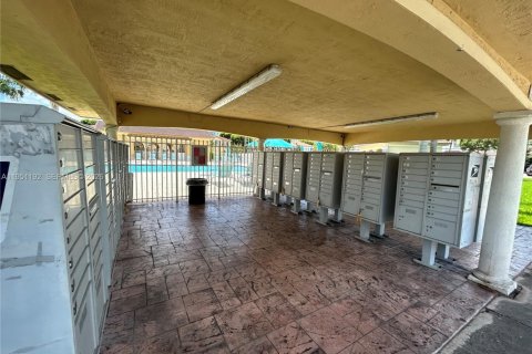 Touwnhouse à louer à Doral, Floride: 3 chambres, 140.38 m2 № 2007227 - photo 24