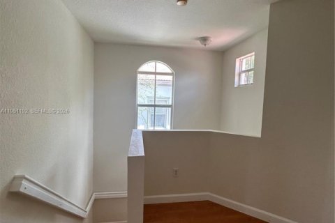 Touwnhouse à louer à Doral, Floride: 3 chambres, 140.38 m2 № 2007227 - photo 15