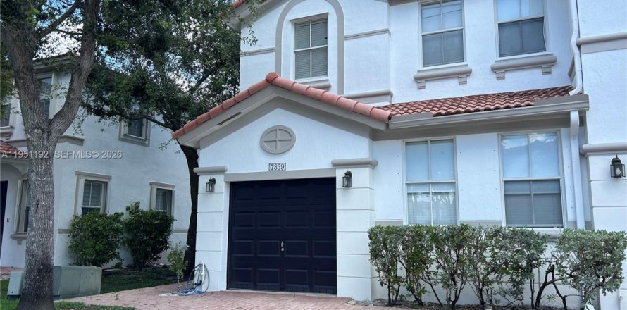 Touwnhouse à Doral, Floride 3 chambres, 140.38 m2 № 2007227