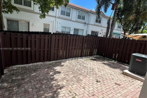Touwnhouse à louer à Doral, Floride: 3 chambres, 140.38 m2 № 2007227 - photo 20