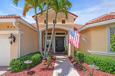 House in Stuart, Florida 4 bedrooms, 248.89 sq.m. № 1792430 - photo 2