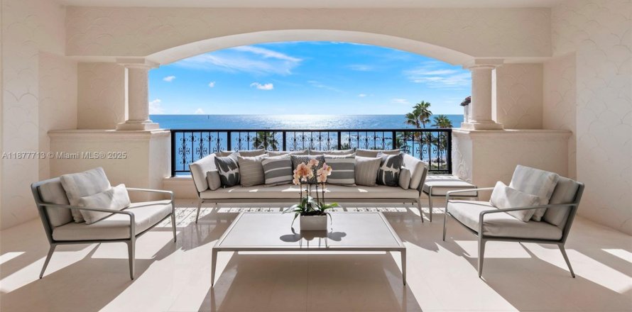 Кондоминиум с 2 спальнями в Майами-Бич, Флорида № 1980884