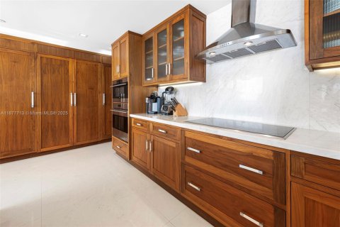 Купить кондоминиум в Майами-Бич, Флорида 2 спальни, 235.04м2, № 1980884 - фото 13