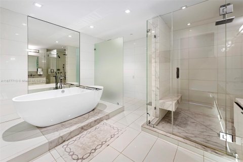 Купить кондоминиум в Майами-Бич, Флорида 2 спальни, 235.04м2, № 1980884 - фото 29