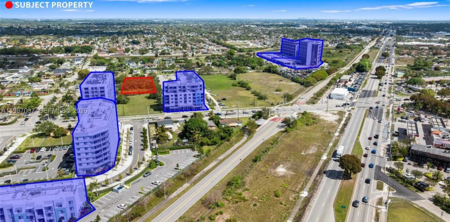 Commercial property in Miami, Florida № 2172328