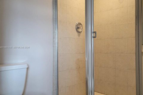 Снять в аренду таунхаус в Форт-Лодердейл, Флорида 3 спальни, 257.8м2, № 2049949 - фото 23