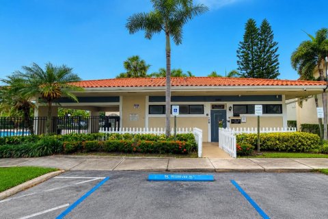Copropriété à louer à West Palm Beach, Floride: 2 chambres, 83.98 m2 № 2077790 - photo 13
