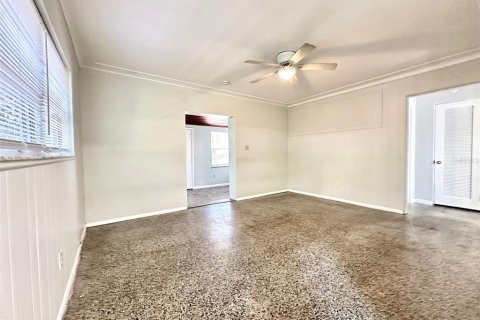 Villa ou maison à louer à Gulfport, Floride: 2 chambres, 81.38 m2 № 2113849 - photo 10
