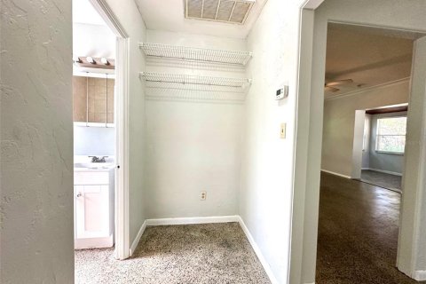Villa ou maison à louer à Gulfport, Floride: 2 chambres, 81.38 m2 № 2113849 - photo 11