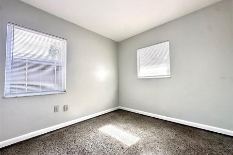 Villa ou maison à louer à Gulfport, Floride: 2 chambres, 81.38 m2 № 2113849 - photo 16