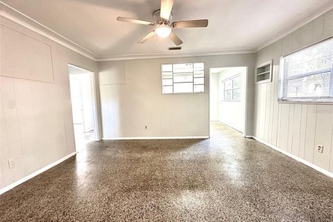 Villa ou maison à louer à Gulfport, Floride: 2 chambres, 81.38 m2 № 2113849 - photo 8
