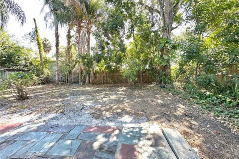 Villa ou maison à louer à Gulfport, Floride: 2 chambres, 81.38 m2 № 2113849 - photo 20