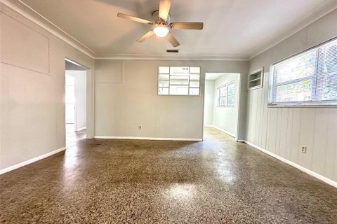 Villa ou maison à louer à Gulfport, Floride: 2 chambres, 81.38 m2 № 2113849 - photo 6