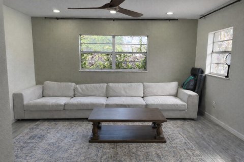 House in St. Lucie, Florida 3 bedrooms, 131.64 sq.m. № 2146732 - photo 7