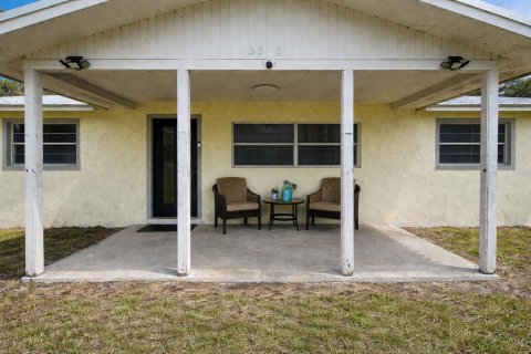 House in St. Lucie, Florida 3 bedrooms, 131.64 sq.m. № 2146732 - photo 2