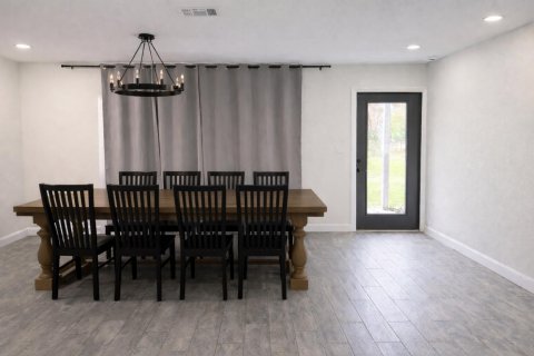 House in St. Lucie, Florida 3 bedrooms, 131.64 sq.m. № 2146732 - photo 8