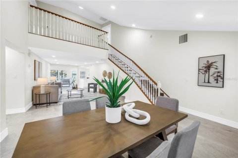 House in Redington Shores, Florida 4 bedrooms, 210.89 sq.m. № 1826463 - photo 7
