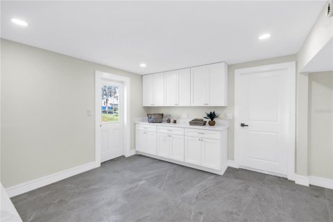 House in Redington Shores, Florida 4 bedrooms, 210.89 sq.m. № 1826463 - photo 24