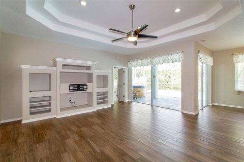 House in Lakeland, Florida 4 bedrooms, 214.98 sq.m. № 1618840 - photo 9