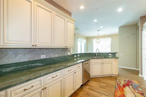 House in Lakeland, Florida 4 bedrooms, 214.98 sq.m. № 1618840 - photo 15