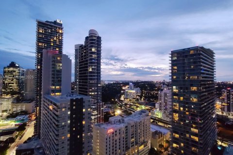 Condominio en Miami, Florida, 2 dormitorios  № 1984207