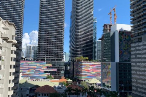 Condominio en alquiler en Miami, Florida, 2 dormitorios, 108.42 m2 № 1984207 - foto 17