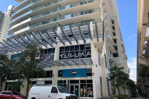 Condominio en alquiler en Miami, Florida, 2 dormitorios, 108.42 m2 № 1984207 - foto 13