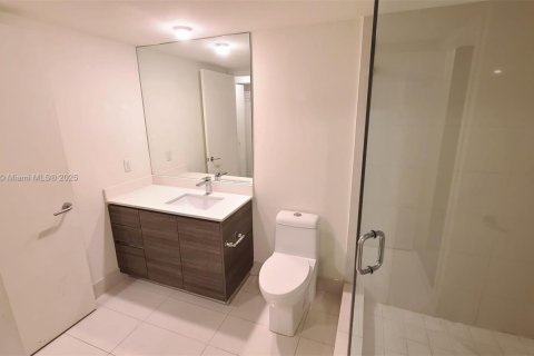 Condominio en alquiler en Miami, Florida, 2 dormitorios, 108.42 m2 № 1984207 - foto 11