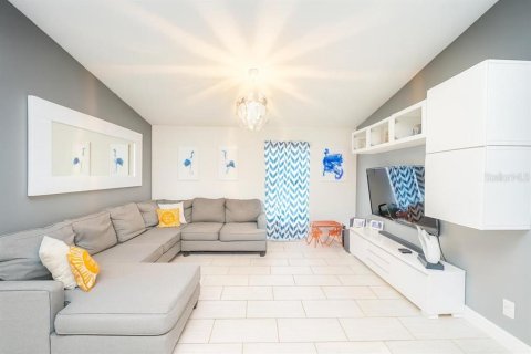 Villa ou maison à vendre à Deltona, Floride: 3 chambres, 140 m2 № 1915045 - photo 23
