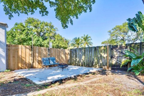 Купить виллу или дом в Лодерхилл, Флорида 3 спальни, 204.11м2, № 1994540 - фото 25