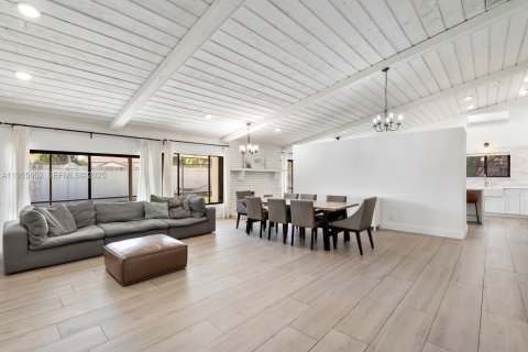 Купить виллу или дом в Лодерхилл, Флорида 3 спальни, 204.11м2, № 1994540 - фото 5